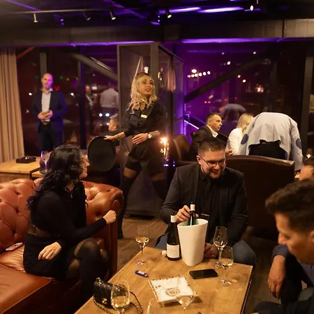 Sinatra Cigar House Apartmán